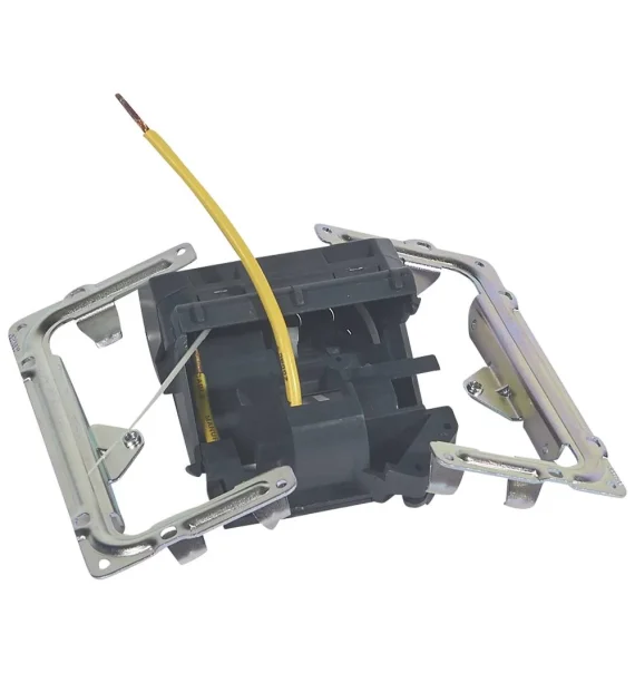 Legrand 054005 – 3 modullu plastik Floor Box alt qutusu